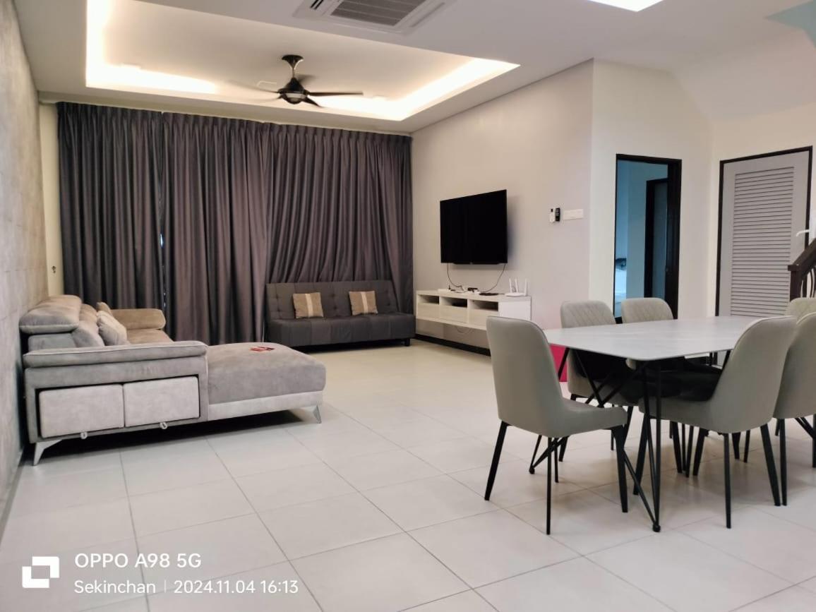 Sekinchan Seaview Homestay 7 High View Екстериор снимка